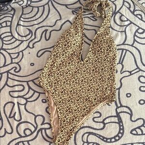 Cupshe Animal Print One Piece Swimsuit Halter V-Neck